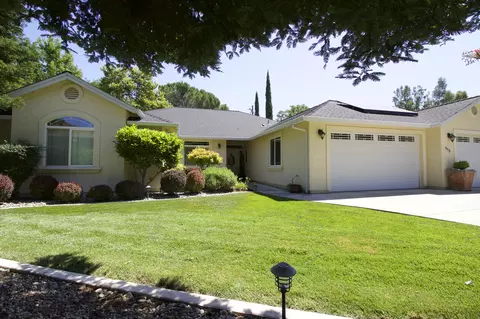 512 Antoinette Ct, Red Bluff, CA 96080 photo 2