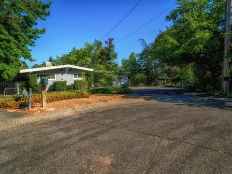 4775 Rocky Ridge Ct, Redding, CA 96001 photo 16