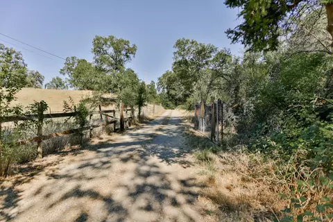 12250 Alpha Ln, Redding, CA 96003 photo 31
