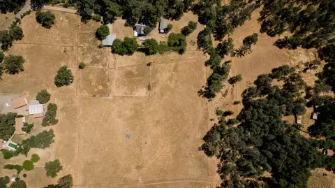 12250 Alpha Ln, Redding, CA 96003 photo 23