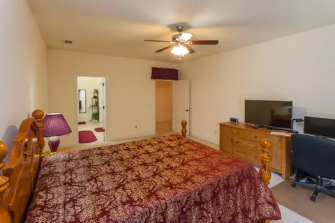 588 Castenda Dr, Redding, CA 96003 photo 18