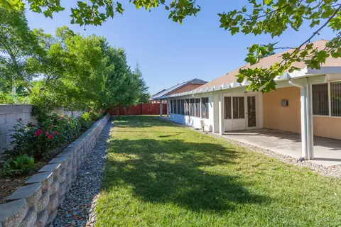 588 Castenda Dr, Redding, CA 96003 photo 28