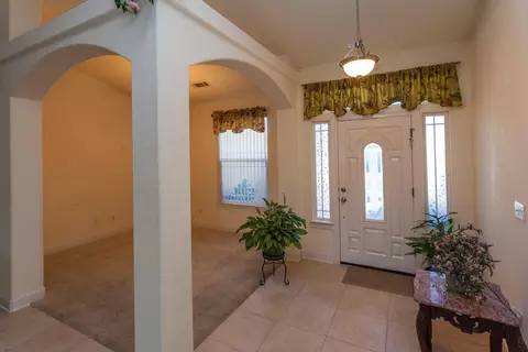 588 Castenda Dr, Redding, CA 96003 photo 6