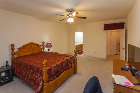 588 Castenda Dr, Redding, CA 96003 photo 19