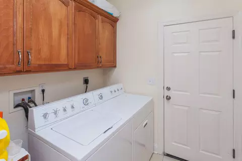 588 Castenda Dr, Redding, CA 96003 photo 26