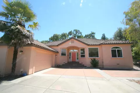 227 Mora Ct, Redding, CA 96003 photo 9