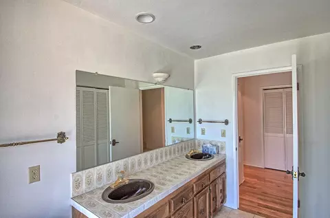 630 Royal Oaks Dr, Redding, CA 96001 photo 31