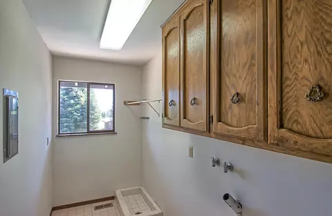 630 Royal Oaks Dr, Redding, CA 96001 photo 32