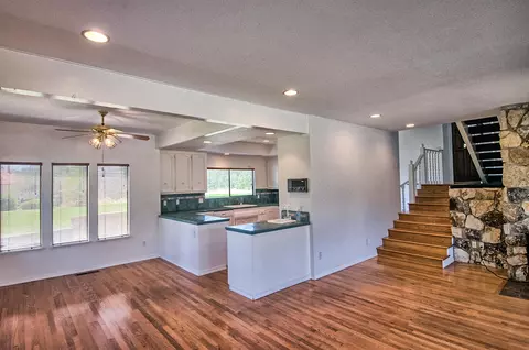 630 Royal Oaks Dr, Redding, CA 96001 photo 14