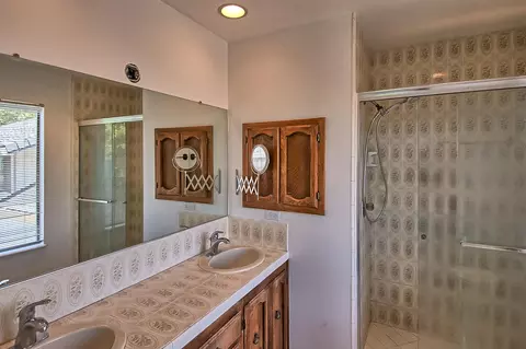 630 Royal Oaks Dr, Redding, CA 96001 photo 23