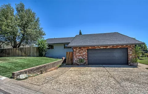 630 Royal Oaks Dr, Redding, CA 96001 photo 8