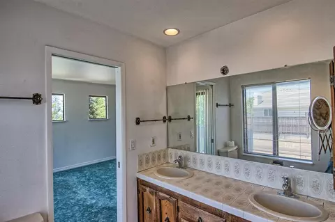 630 Royal Oaks Dr, Redding, CA 96001 photo 24