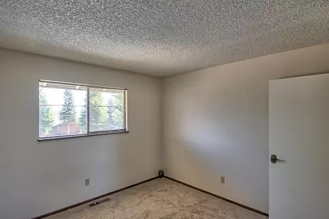 630 Royal Oaks Dr, Redding, CA 96001 photo 27