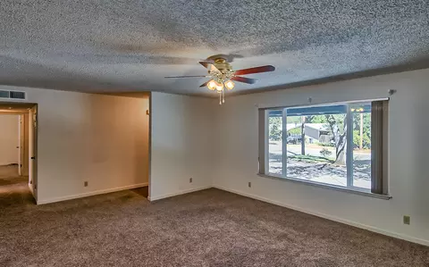 3451 Glenwood Dr, Redding, CA 96003 photo 4