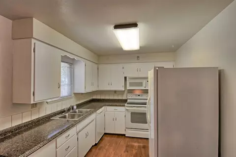 3451 Glenwood Dr, Redding, CA 96003 photo 10