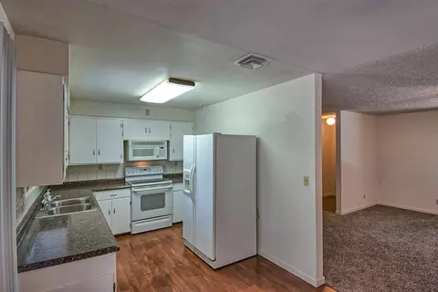 3451 Glenwood Dr, Redding, CA 96003 photo 9