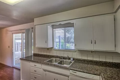 3451 Glenwood Dr, Redding, CA 96003 photo 11