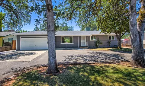 3451 Glenwood Dr, Redding, CA 96003 photo 2