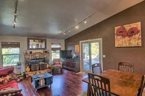 806 Grouse Dr, Redding, CA 96003 photo 5