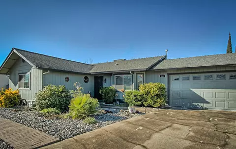 806 Grouse Dr, Redding, CA 96003 photo 2