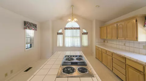 3138 Pinot, Redding, CA 96001 photo 5