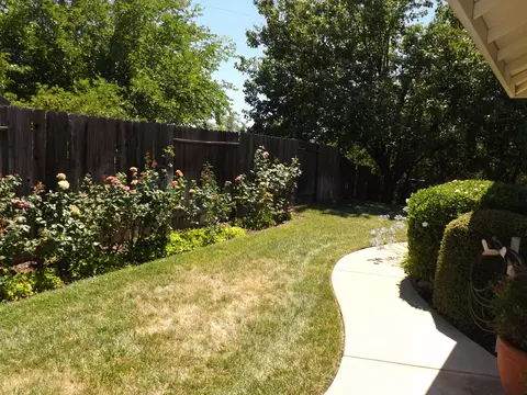 2735 Dawnridge Dr, Redding, CA 96001 photo 32