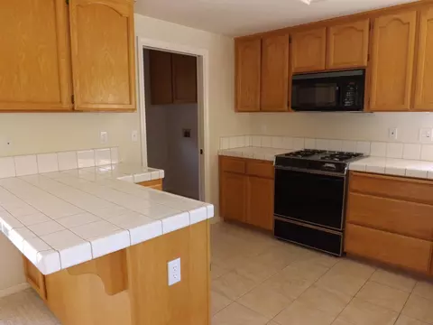 2735 Dawnridge Dr, Redding, CA 96001 photo 9