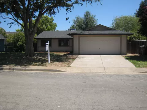 3745 Pegasus St, Redding, CA 96002 photo 1