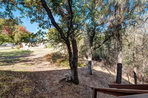 1266 Riviera Dr, Redding, CA 96001 photo 15