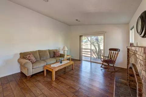 1266 Riviera Dr, Redding, CA 96001 photo 8