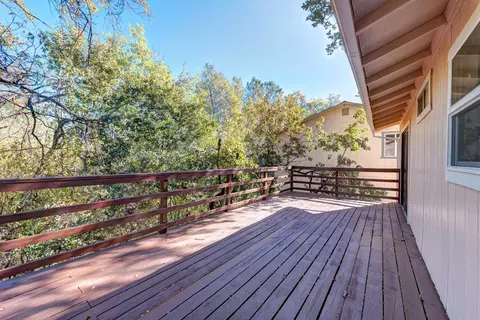 1266 Riviera Dr, Redding, CA 96001 photo 18