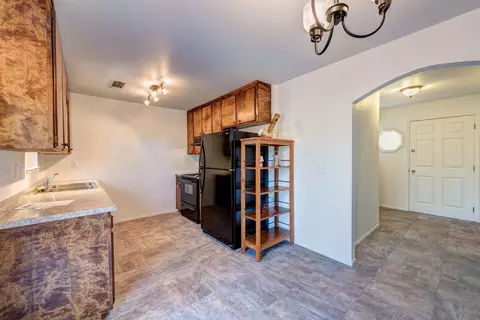 1266 Riviera Dr, Redding, CA 96001 photo 10