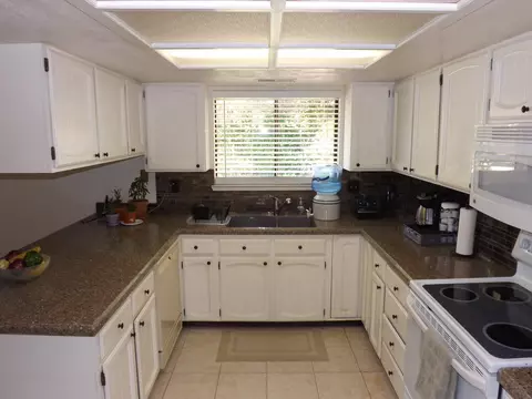 1423 Arroyo Manor Dr, Redding, CA 96003 photo 6