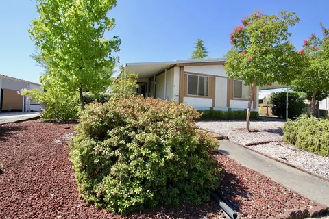 4427 Eagle Nest Rd, Redding, CA 96003 photo 1