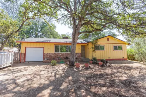 2061 Penn, Redding, CA 96002 photo 4