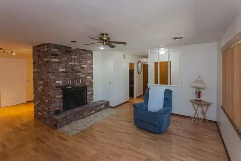 2061 Penn, Redding, CA 96002 photo 13