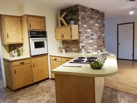 2061 Penn, Redding, CA 96002 photo 2