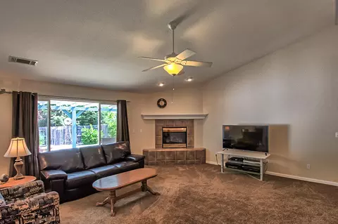 19362 Posey Ln, Redding, CA 96003 photo 9