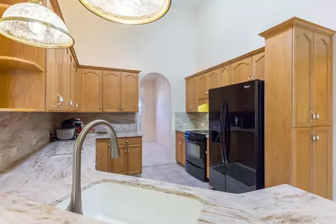 2111 Princeton Way, Redding, CA 96003 photo 12