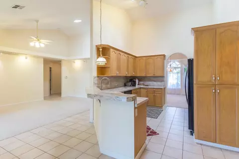 2111 Princeton Way, Redding, CA 96003 photo 13