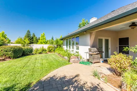 2111 Princeton Way, Redding, CA 96003 photo 30