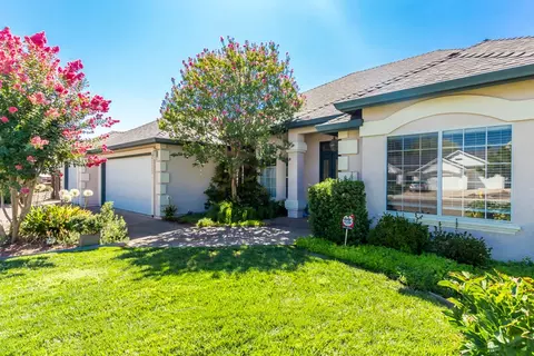 2111 Princeton Way, Redding, CA 96003 photo 3