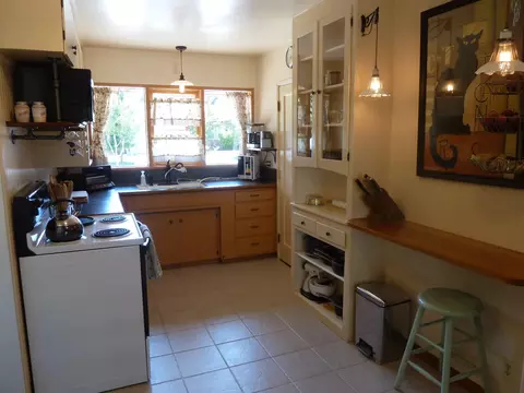 662 State St, Redding, CA 96001 photo 9