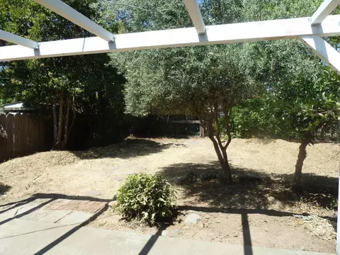 662 State St, Redding, CA 96001 photo 33
