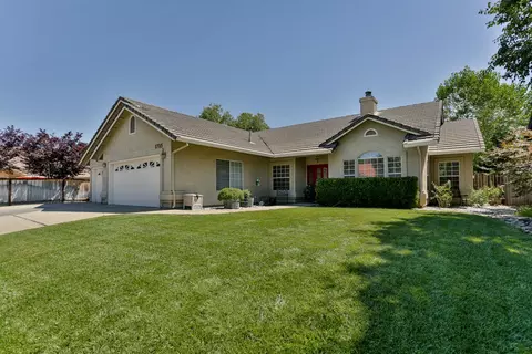 1715 Vinson Dr, Redding, CA 96003 photo 2