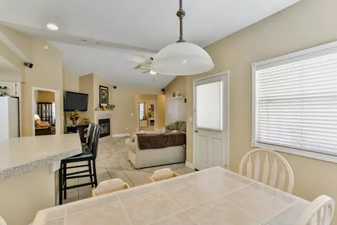 1715 Vinson Dr, Redding, CA 96003 photo 10