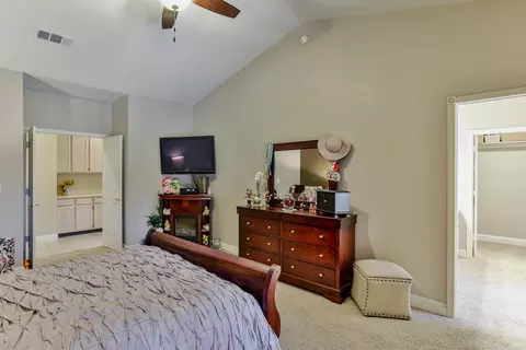 1715 Vinson Dr, Redding, CA 96003 photo 14