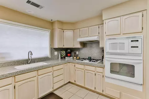 1715 Vinson Dr, Redding, CA 96003 photo 8