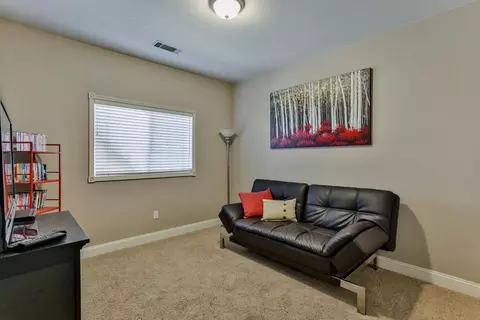 1715 Vinson Dr, Redding, CA 96003 photo 18