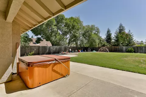 1715 Vinson Dr, Redding, CA 96003 photo 23